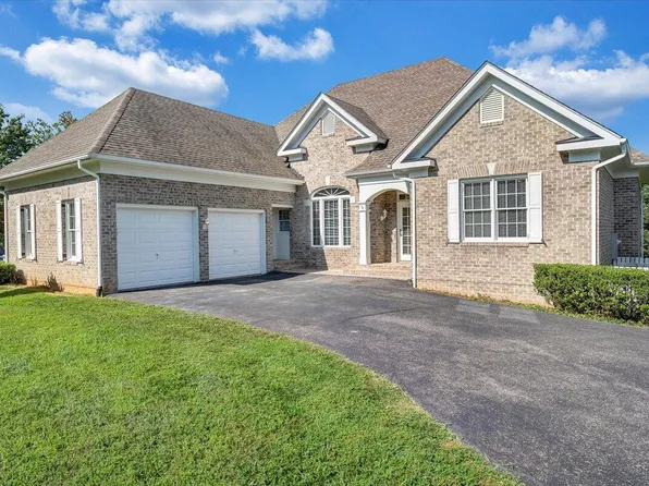 15 N Pointe Ln, Moneta, VA 24121