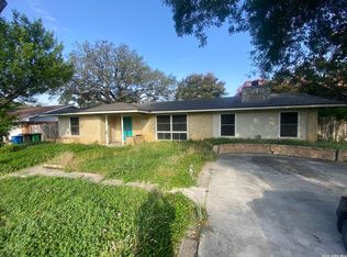 9811 Carolwood Dr, San Antonio, TX 78213