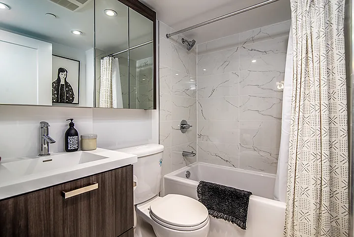 18 Erskine Ave — Photo 29
