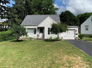 214 Monticello Dr S, Syracuse, NY 13205