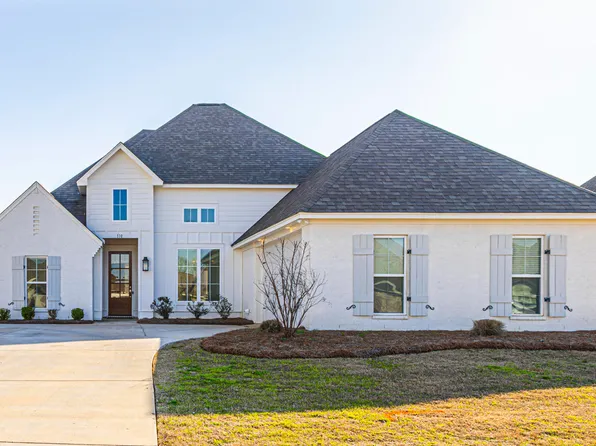 110 Sweetbriar Ct, Canton, MS 39046