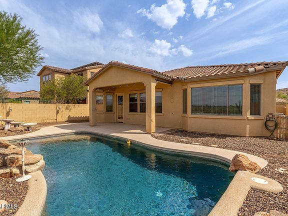 3rd image of 18076 W Paseo Way