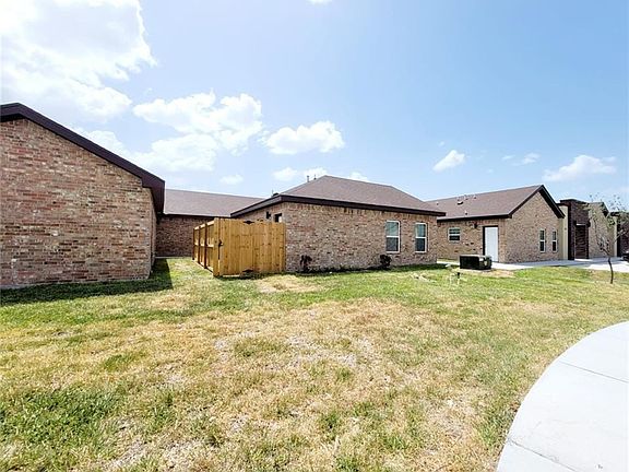 3rd image of 3911 Valeria St #13
