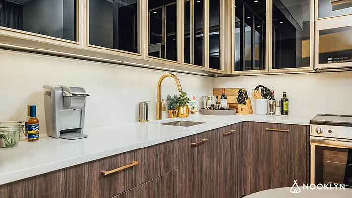 Rented by Nooklyn NYC LLC | media 109