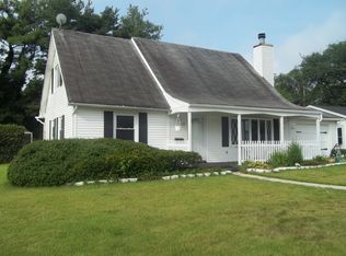5 Manor Ln, Willingboro, NJ 08046