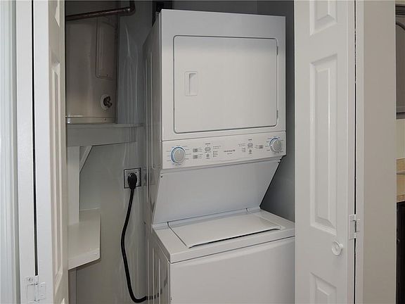 3rd image of 5533 Canal Blvd