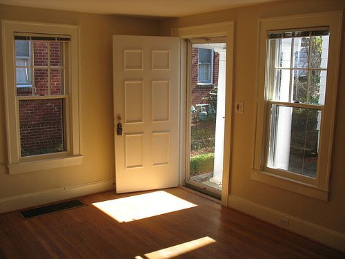 2nd image of 117 Vintage Ave APT C