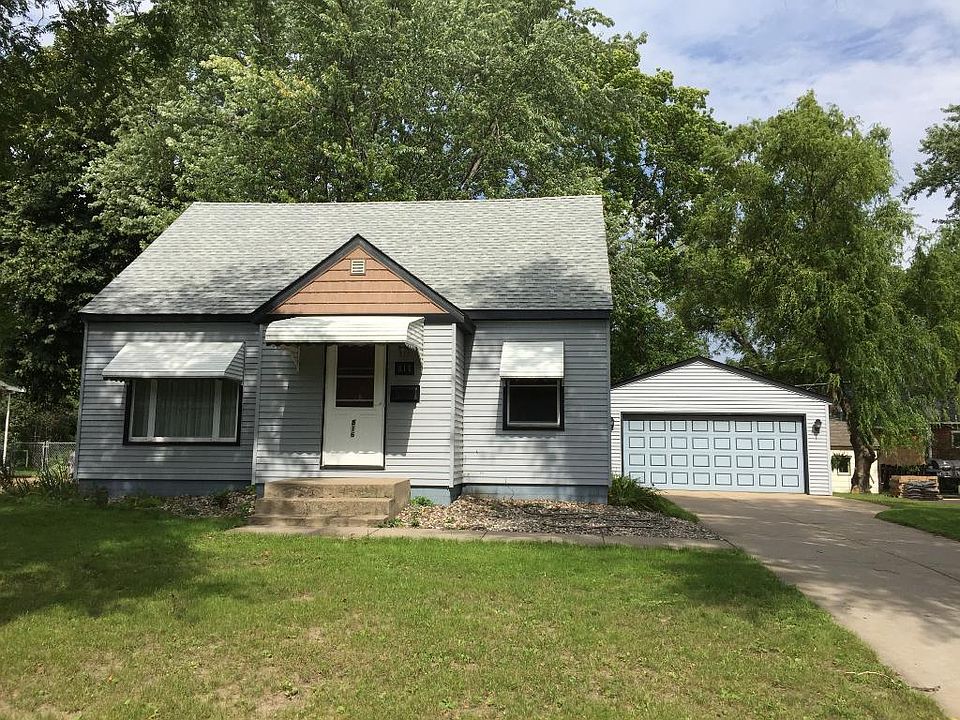 1st image of 816 5th St W