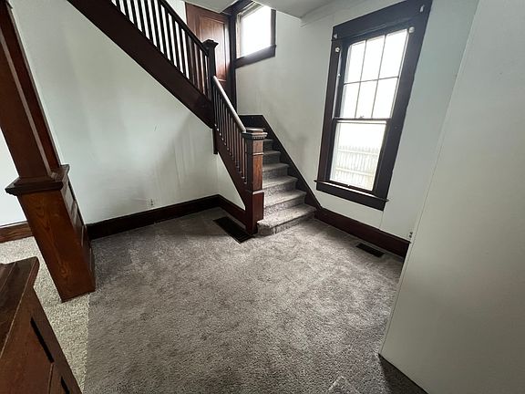3rd image of 339 Seborn Ave