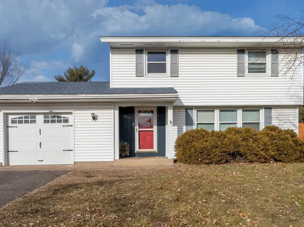 2205 Radatz Ave, Saint Paul, MN 55109