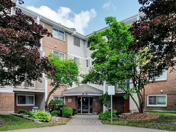 280 Brittany Dr #406, Ottawa, ON K1K 4M4