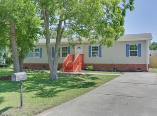 1224 Blue Jay Dr, Virginia Beach, VA 23453