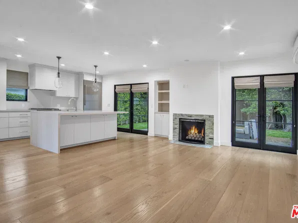 11339 Montana Ave, Los Angeles, CA 90049
