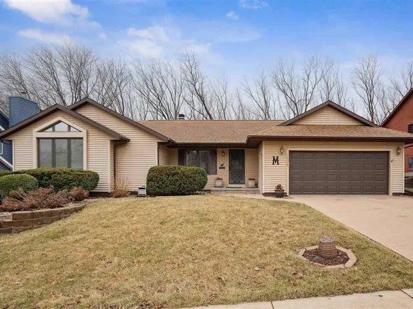 1206 26th St NW, Cedar Rapids, IA 52405