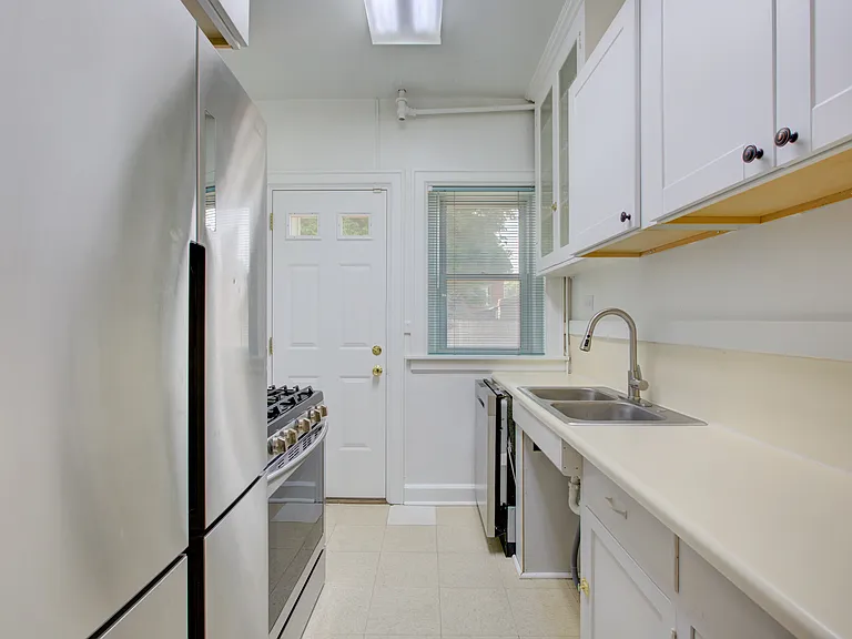 2130 E 14th Ave #9 — Photo 8
