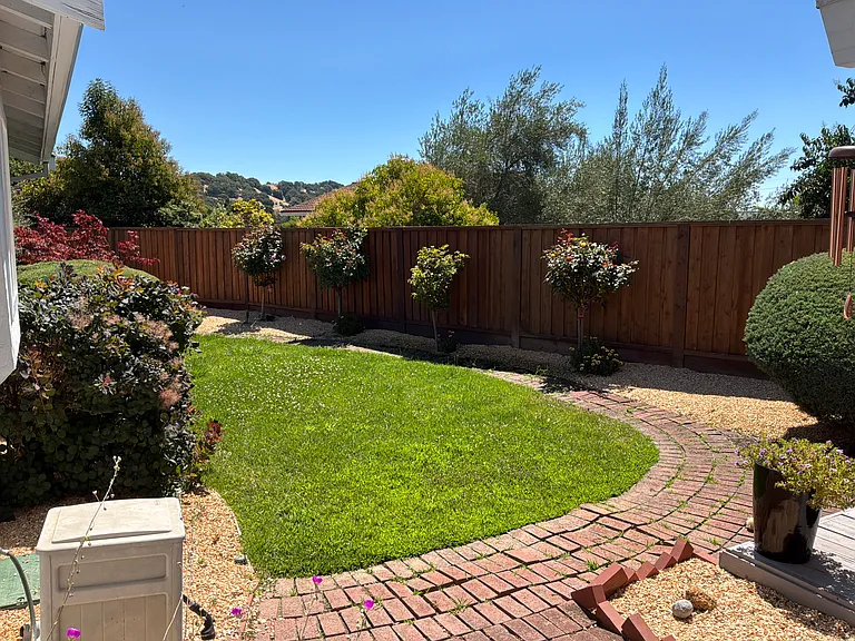 7 Carmen Ct — Photo 14