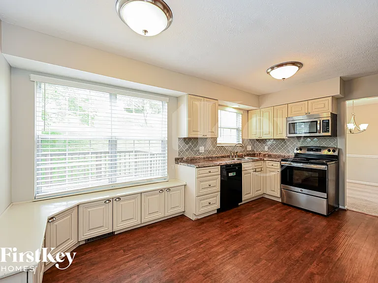5328 Orchard Creek Ct — Photo 9