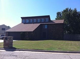 1801 Norwich Pl, Yukon, OK 73099