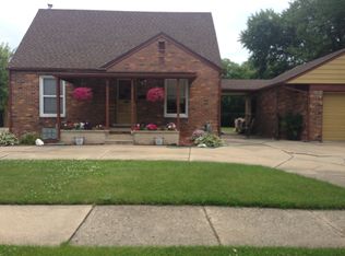 19311 Old Homestead Dr, Harper Woods, MI 48225