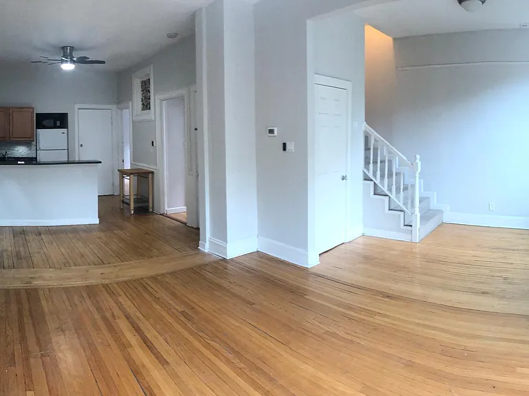 3102 N Southport Ave #2F — Photo 1