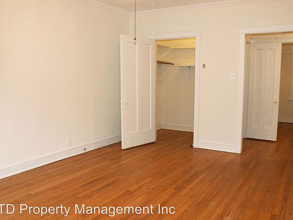 4th image of 6456 N Greenview Ave APT 3