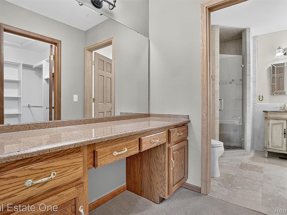 871 Stanford Ct, photo 22