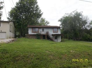 8554 Lake Dr, Cedar Hill, MO