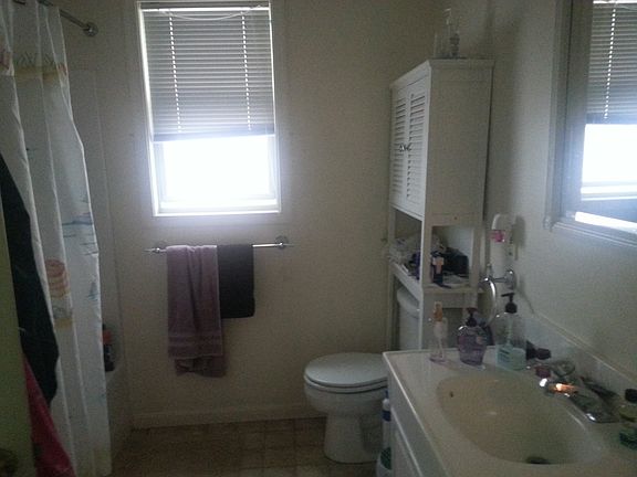 Full Bath with Shower / Tub