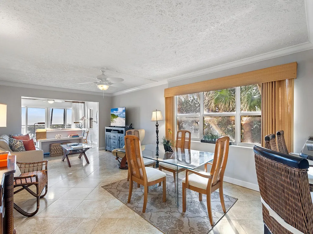 2 bed, $5,000 — Photo 4