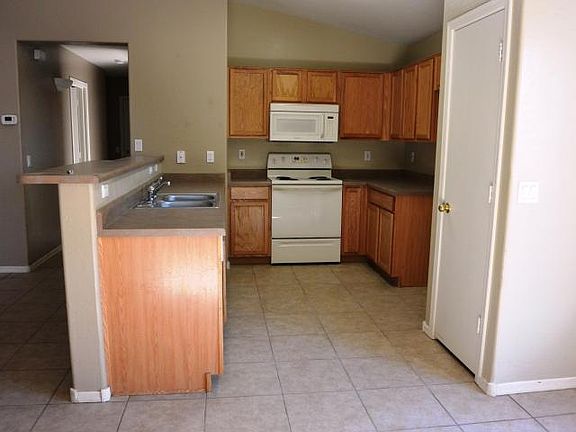 4th image of 1768 E San Xavier Dr