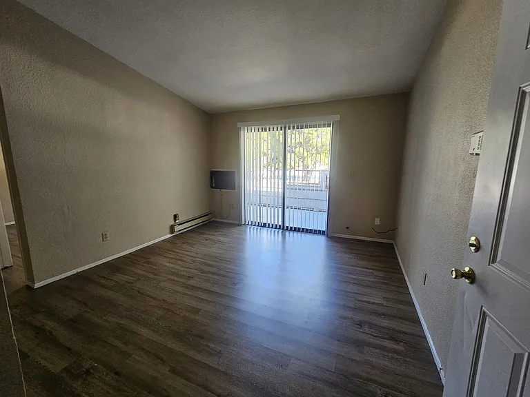 229 Lancaster — Photo 6