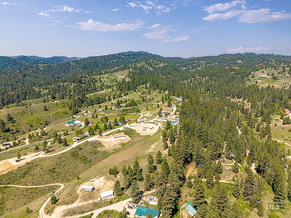 4th image of Aspen Ridge Rd