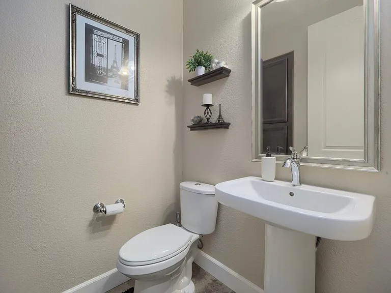 2708 Sweeney Dr — Photo 26