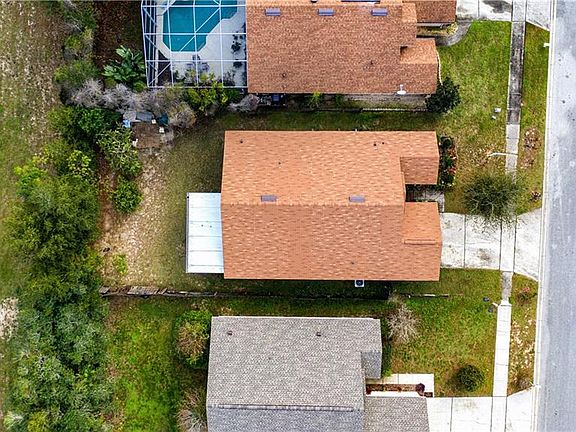 4th image of 2215 Pebblewood Dr #1