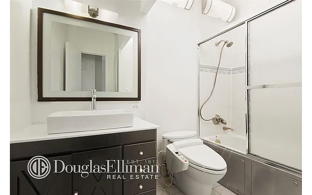 Rented by Douglas Elliman | media 14