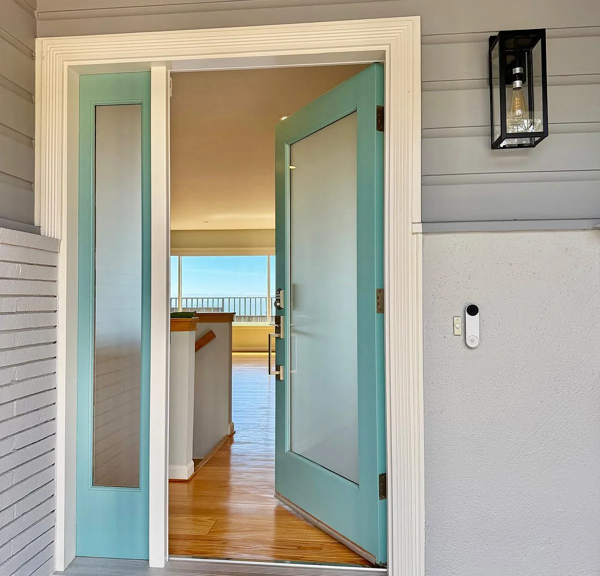 3 bed, 2100 sqft, $5,695 — Photo 1