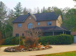 15 Knoll Dr, Fletcher, NC 28732