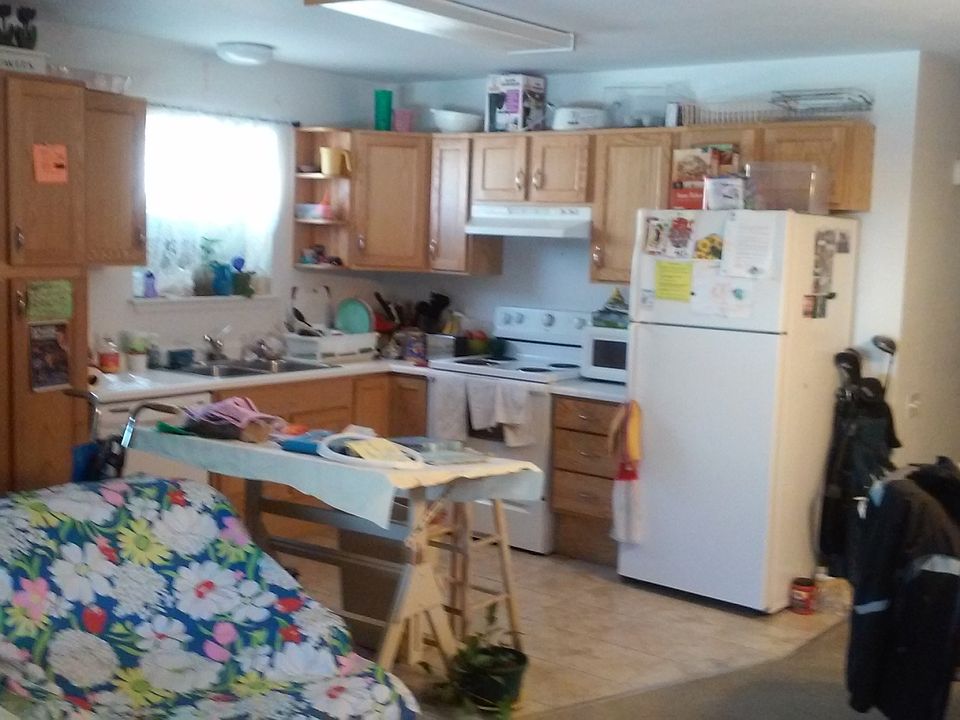 2nd image of 104 Julian St
