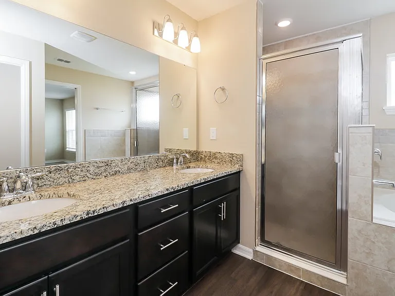 6784 Hanworth Ln — Photo 12