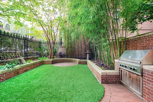 Sold by Douglas Elliman | media 6