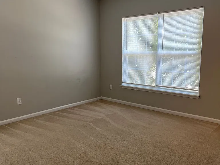 5064 Ballantine Dr — Photo 15