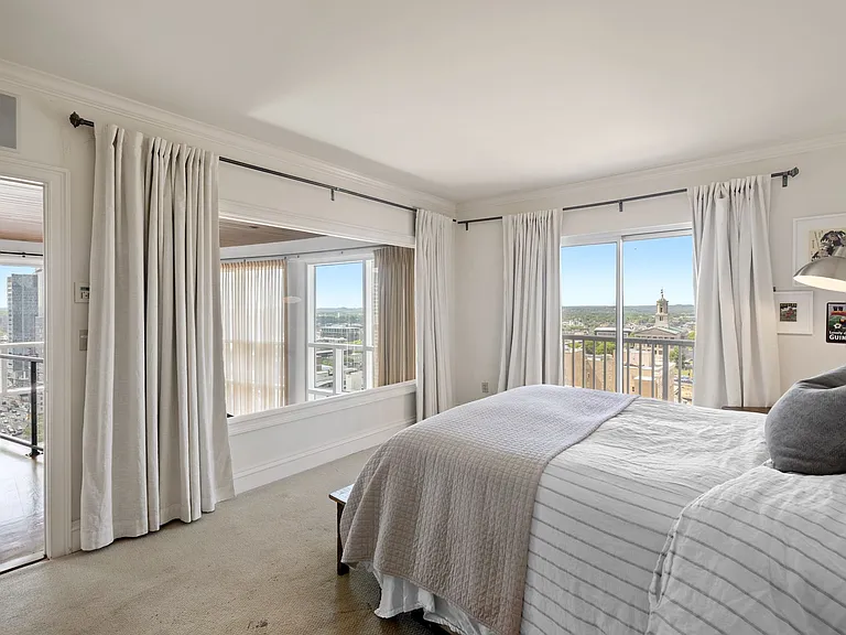 555 Church St #2300 — Photo 25
