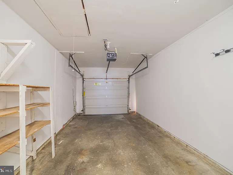 2090 Jason Ct — Photo 34
