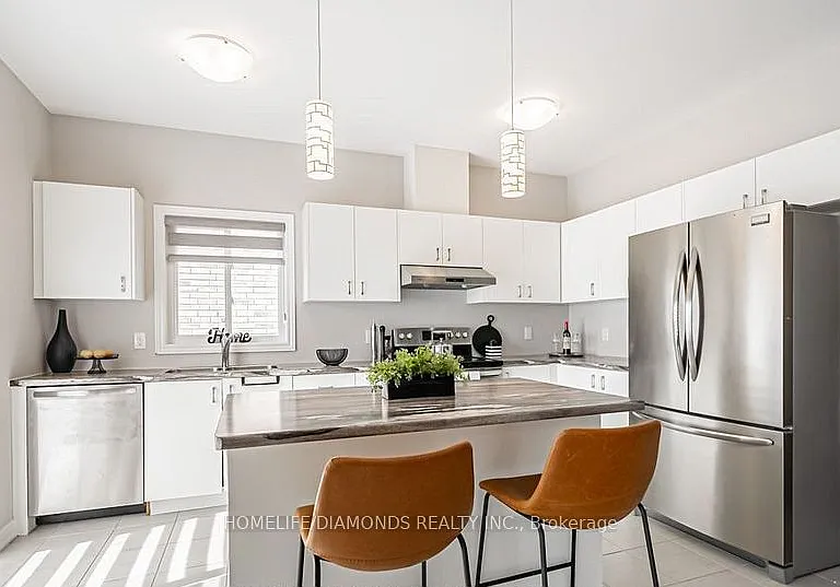 112 Bethune Ave — Photo 5