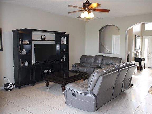 5th image of 3836 Stornoway Dr