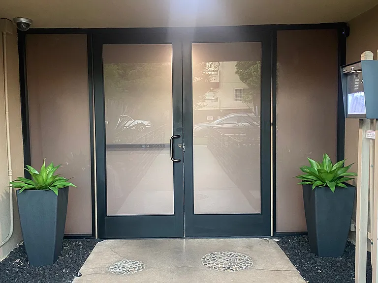 VASSAR APARTMENTS — Photo 4