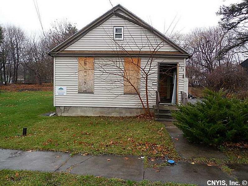 1st image of 218 Hunt Ave