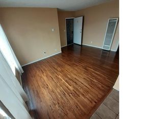 223 W 90th St APT 2, Los Angeles, CA 90003