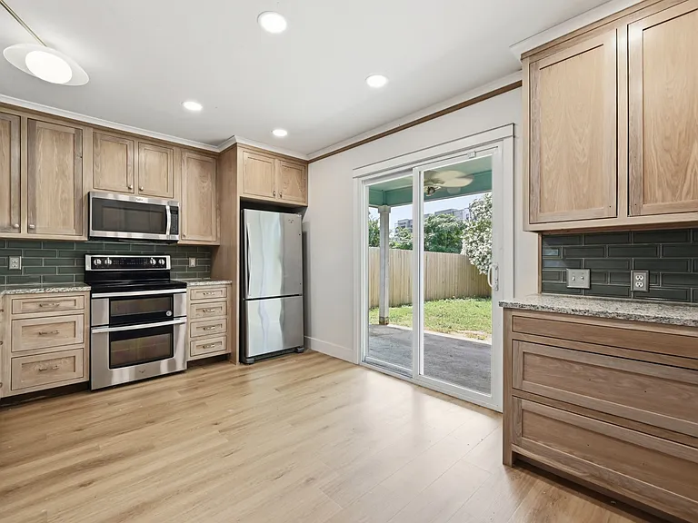 1621 Coriander Dr — Photo 10