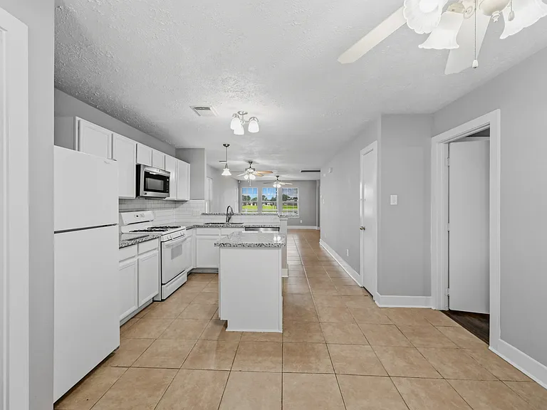 20967 Young Meadows Way — Photo 17